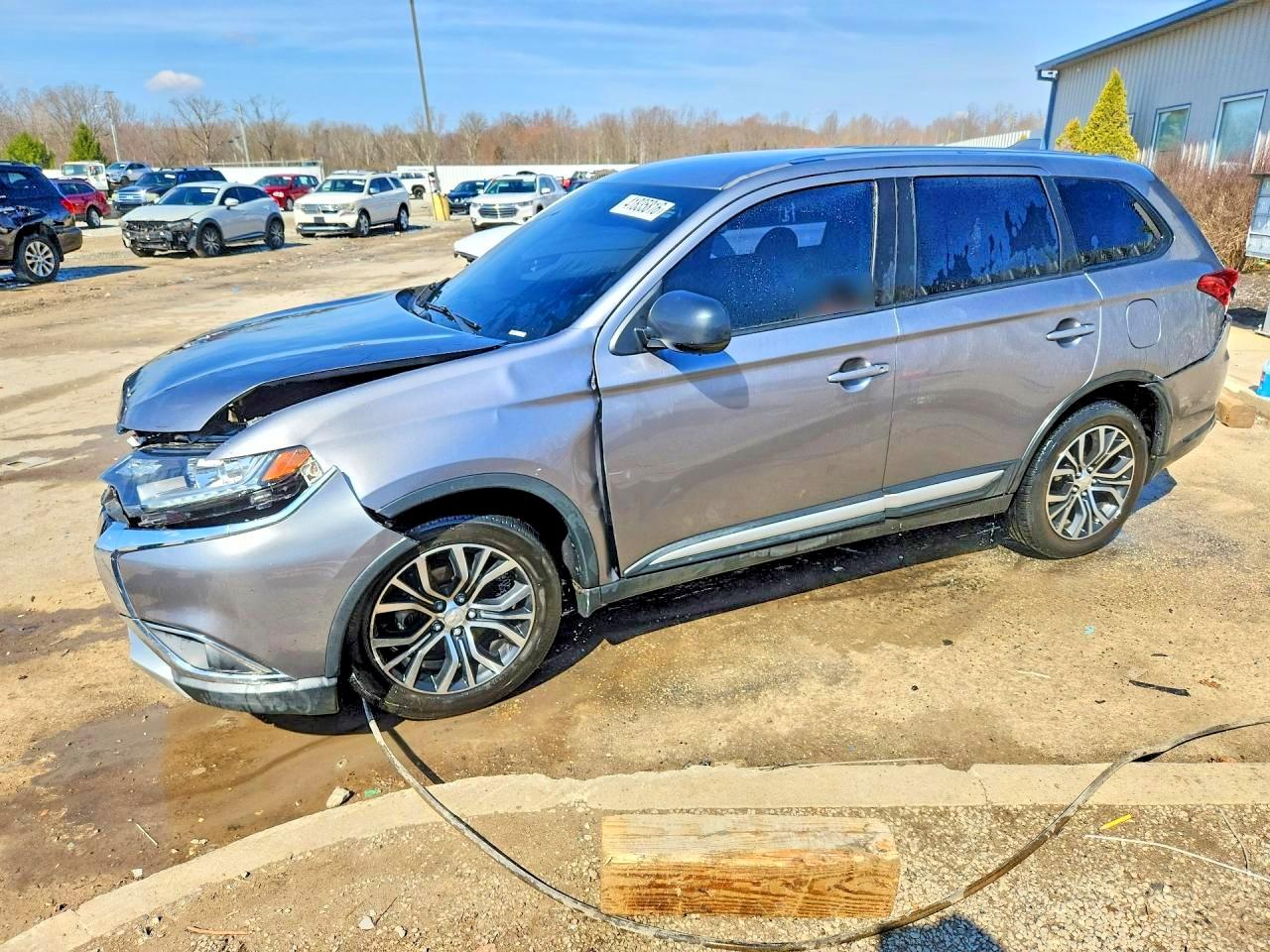 2018 MITSUBISHI OUTLANDER ES