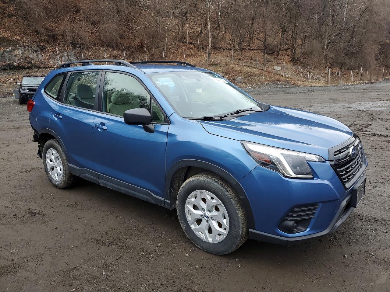 2022 SUBARU FORESTER