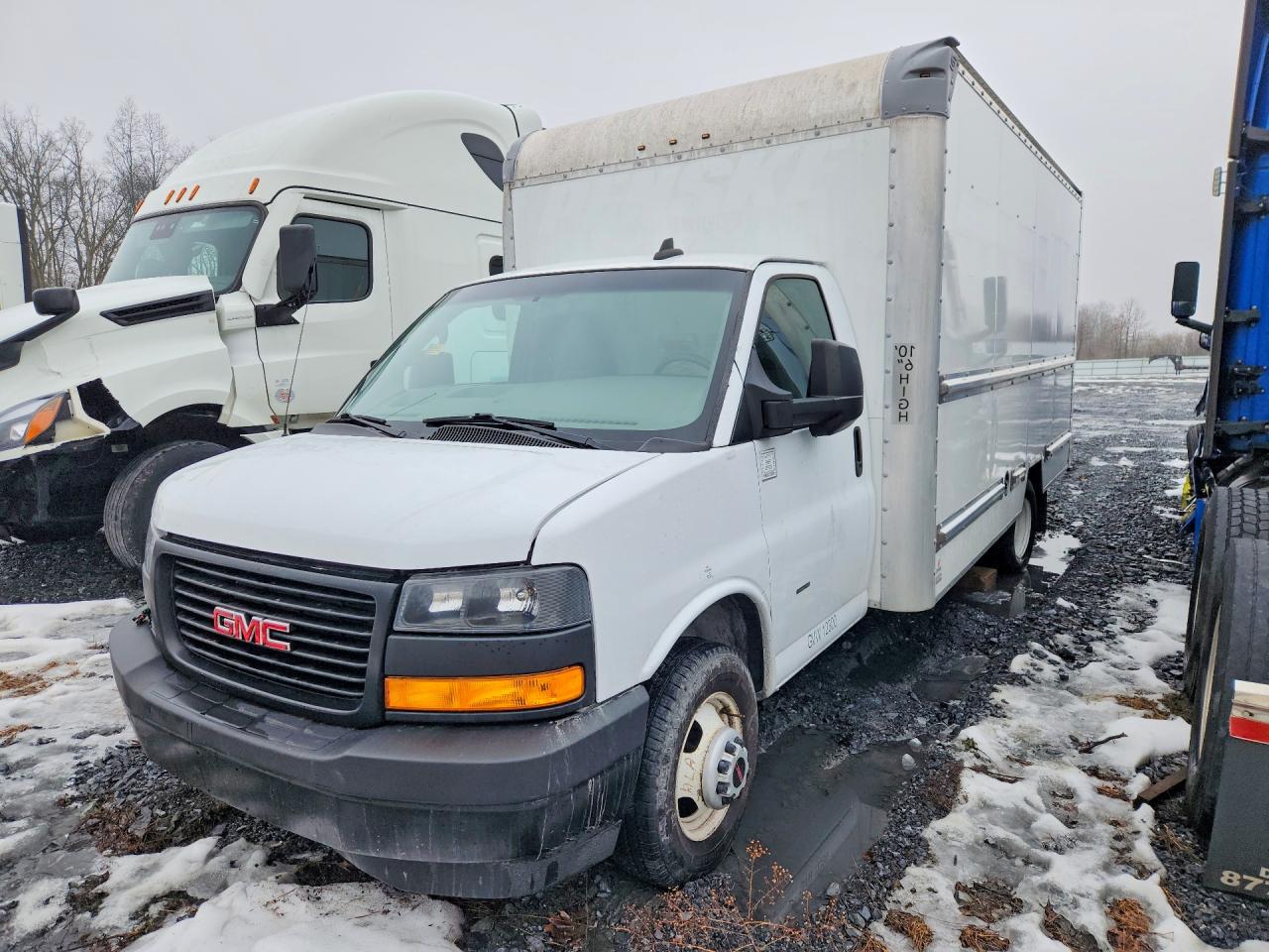 GMC SAVANA 2022 — 2