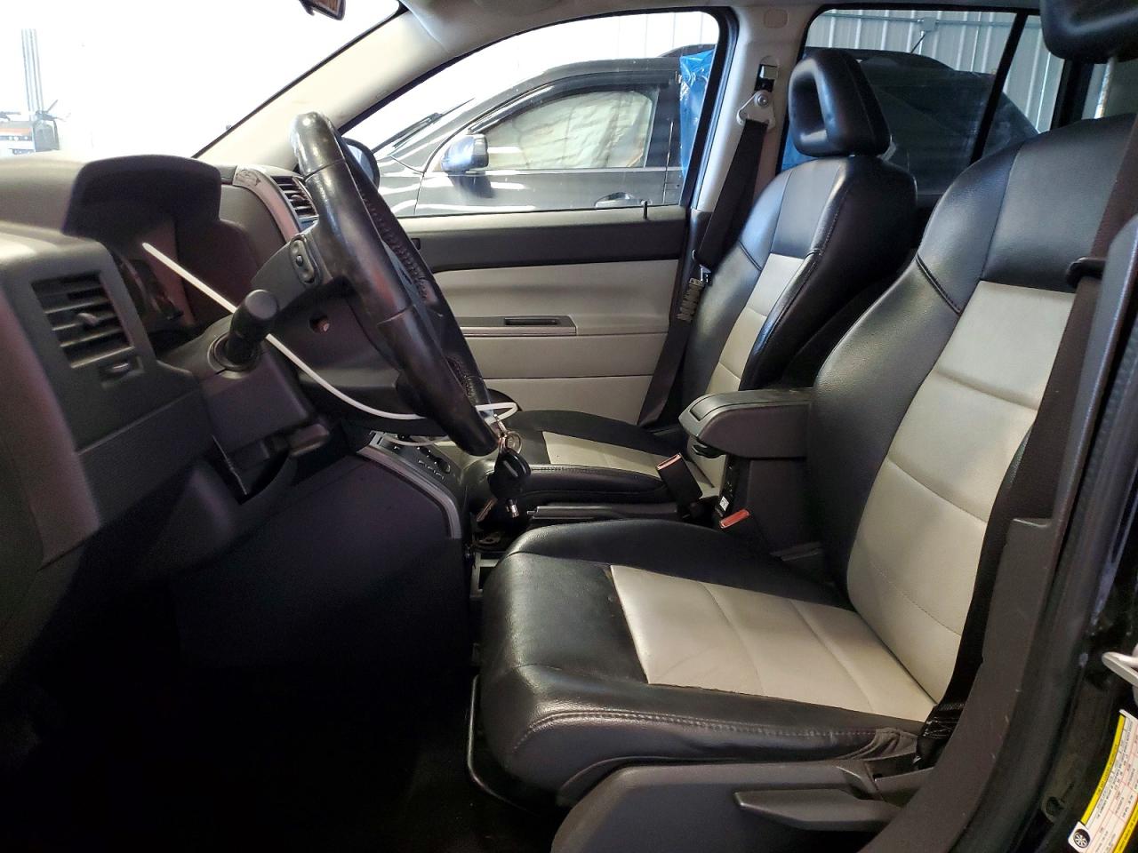JEEP COMPASS 2010 — 8