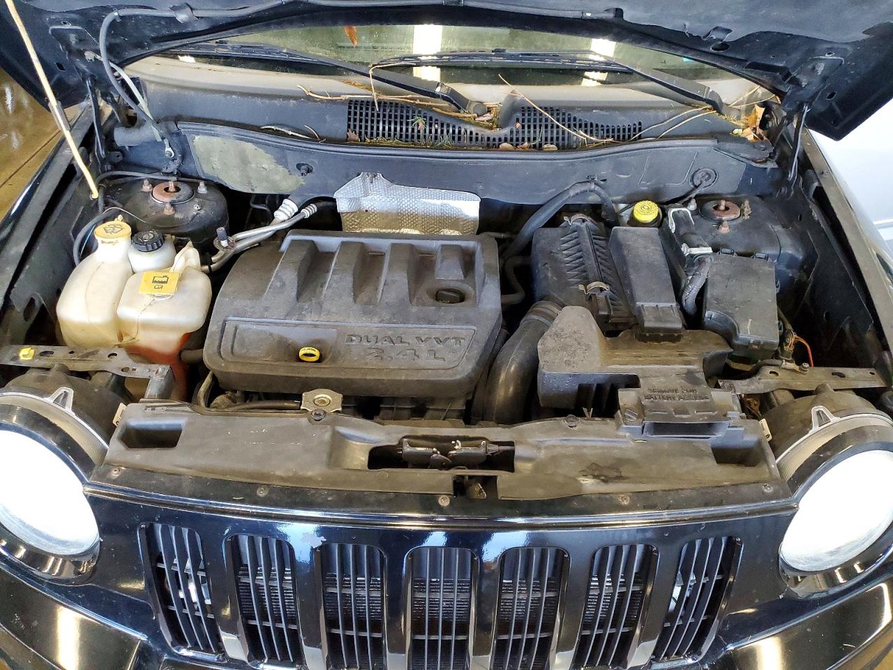 JEEP COMPASS 2010 — 13