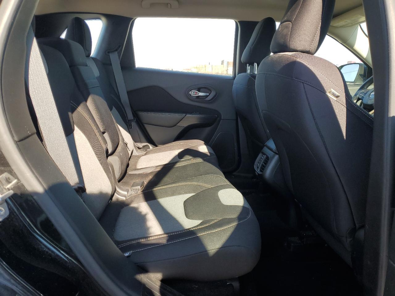 JEEP CHEROKEE 2015 — 12