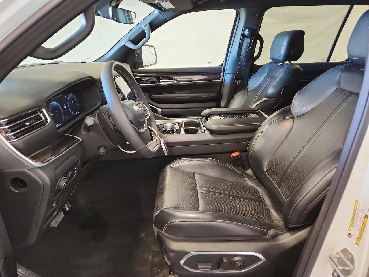 JEEP WAGONEER 2023 — 8