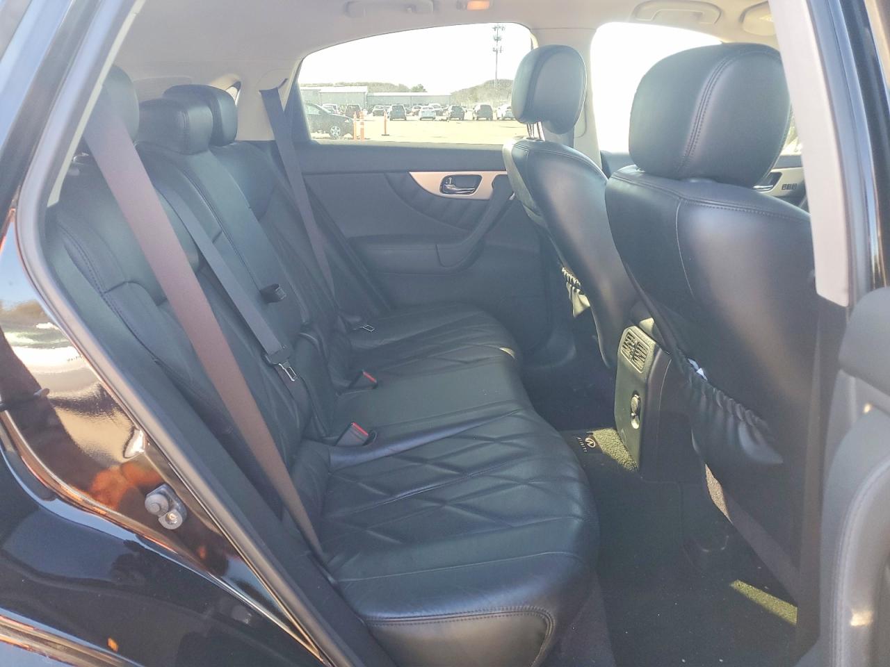 INFINITI FX35 2011 — 12