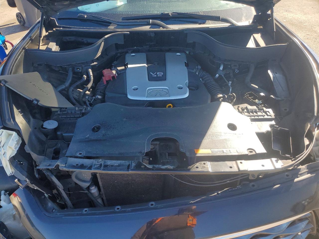 INFINITI FX35 2011 — 13