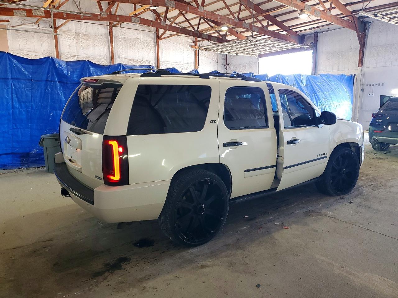 Chevrolet Tahoe 2009 — 3