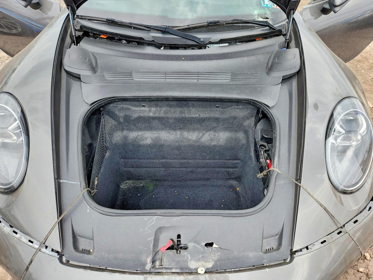PORSCHE 911 2022 — 12