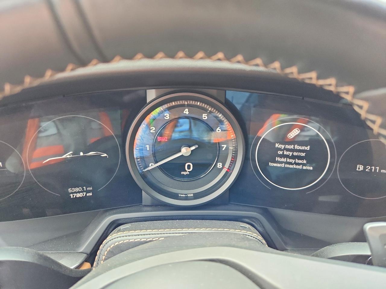 PORSCHE 911 2022 — 10