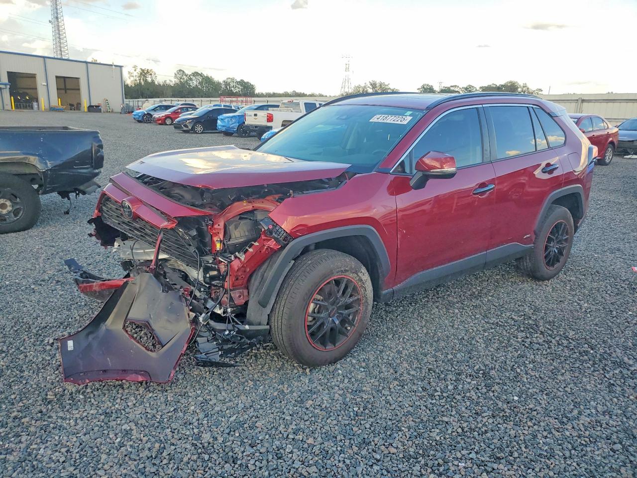 2025 TOYOTA RAV4 HYBRID XLE