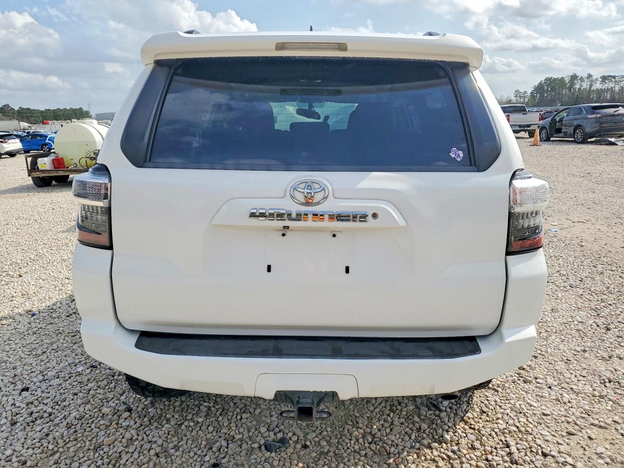 TOYOTA 4RUNNER 2019 — 7