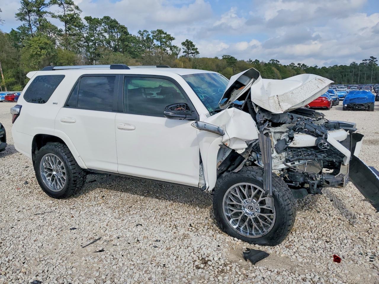 TOYOTA 4RUNNER 2019 — 5