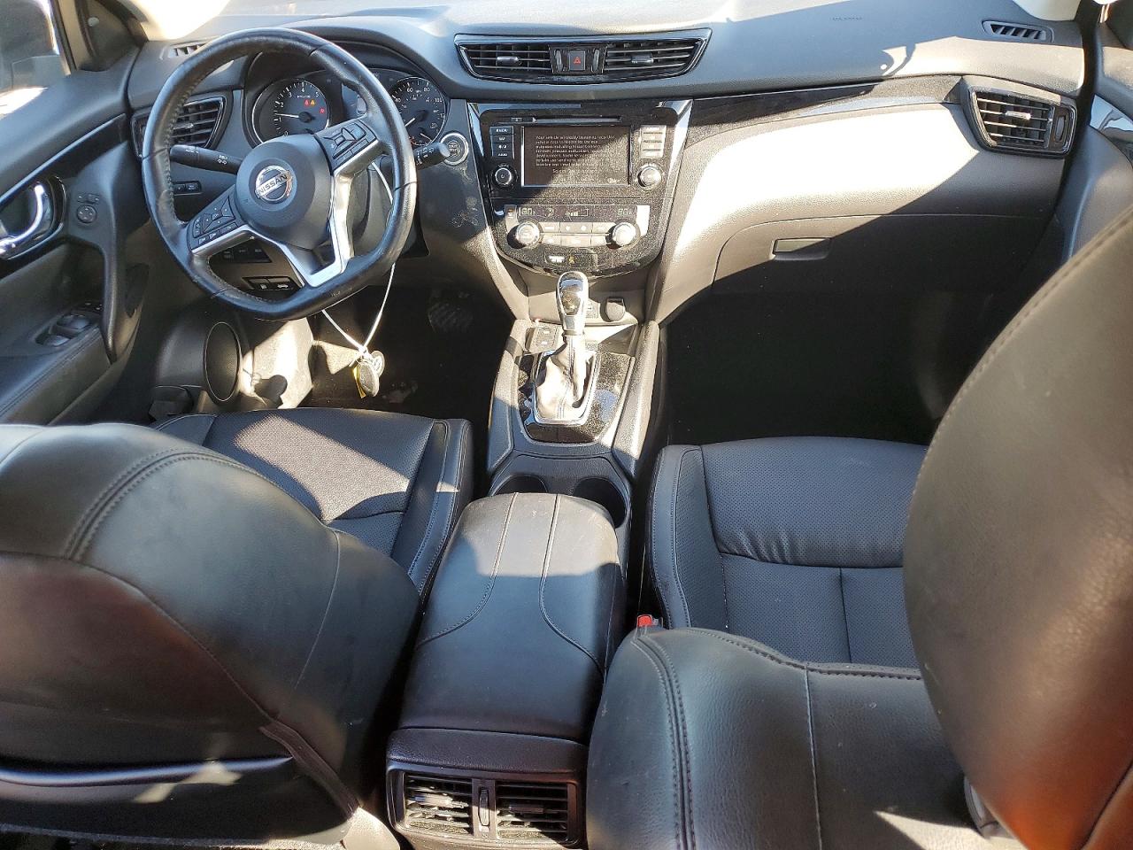 NISSAN ROGUE SPORT 2022 — 9