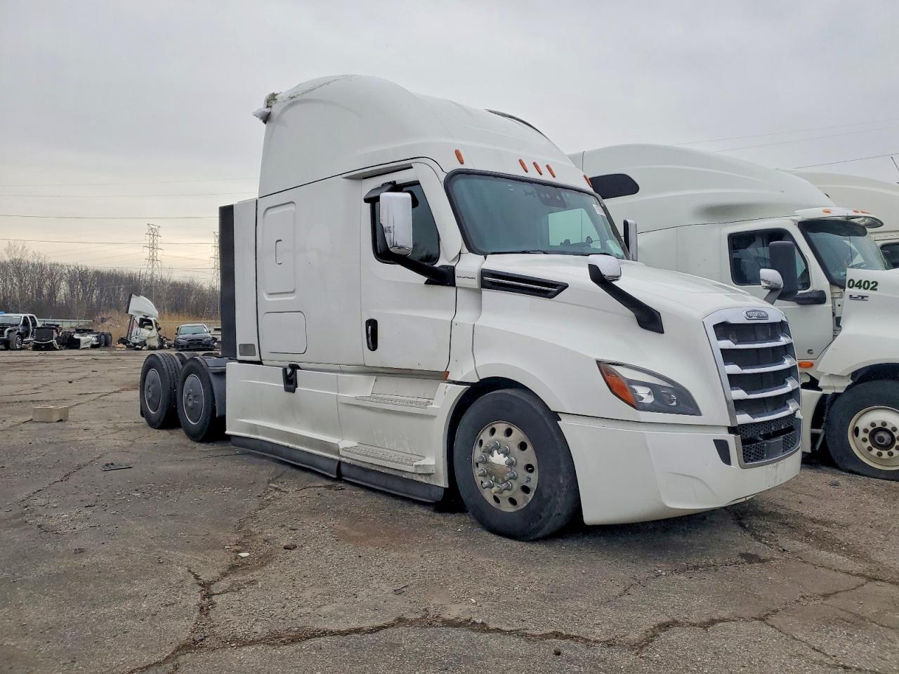 2020 FREIGHTLINER CASCADIA 126