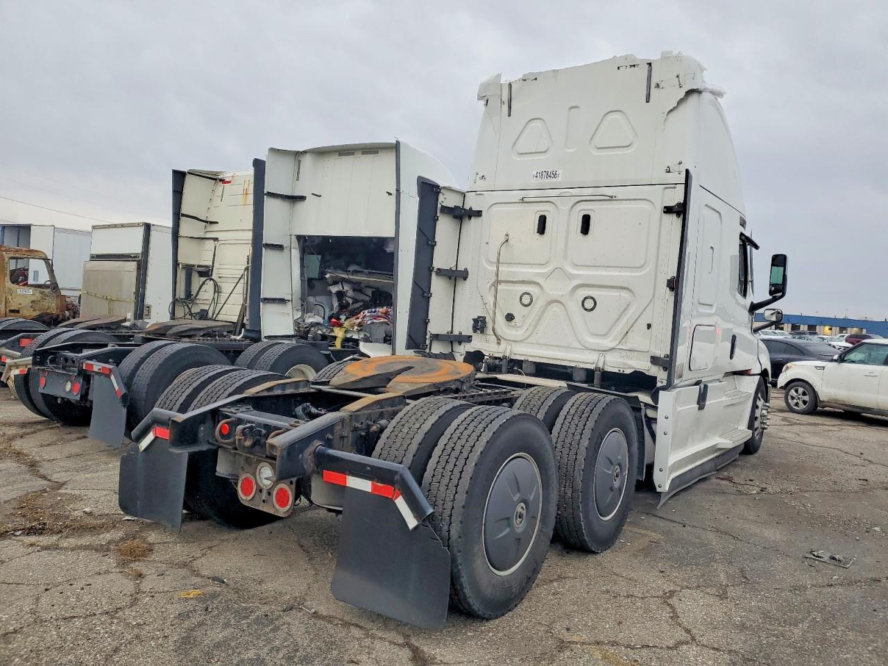 2020 FREIGHTLINER CASCADIA 126