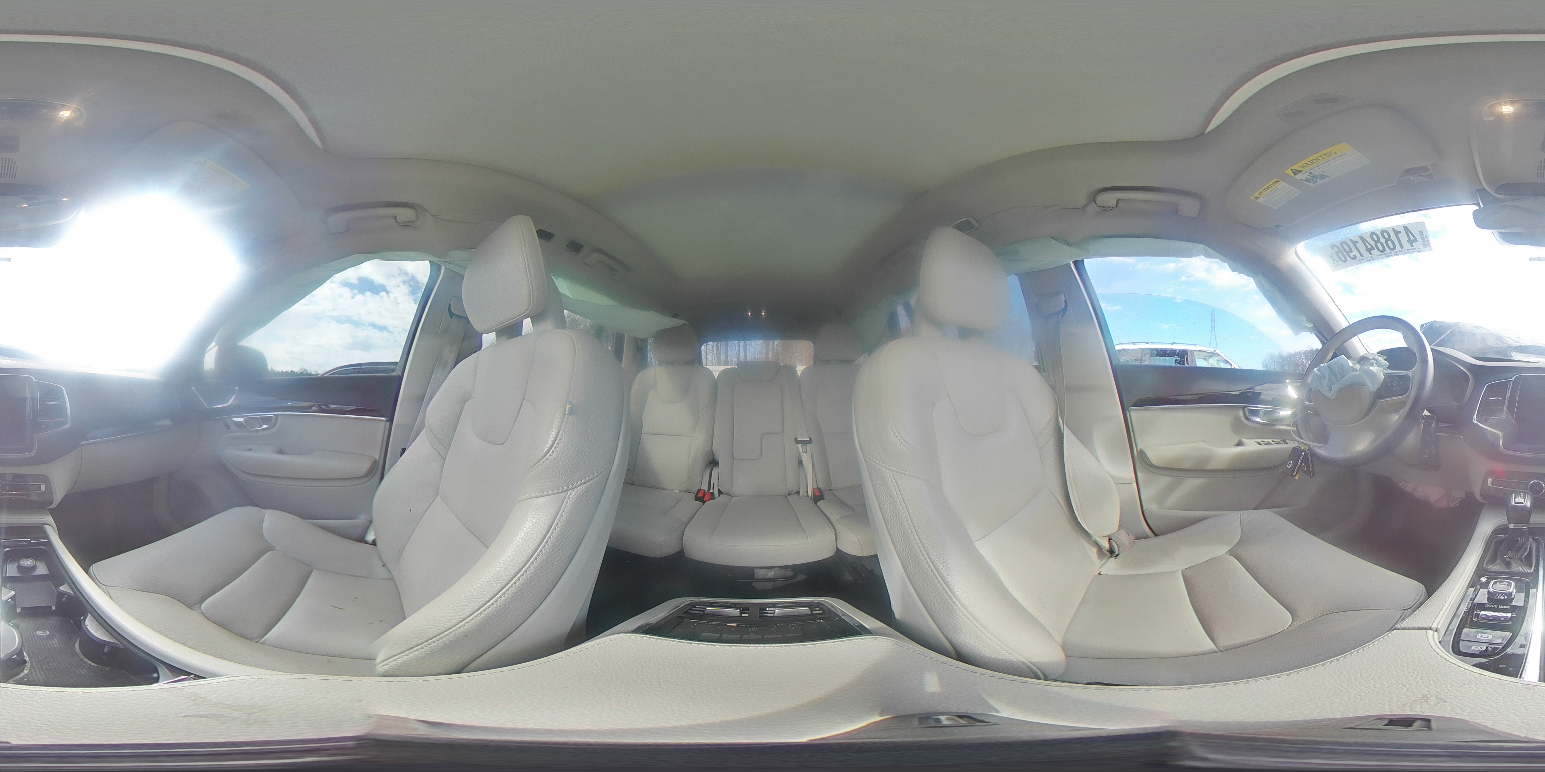 VOLVO XC90 2018 — 15