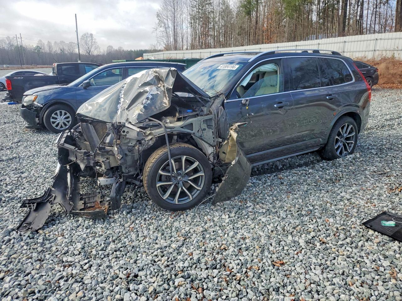 VOLVO XC90 2018 — 2