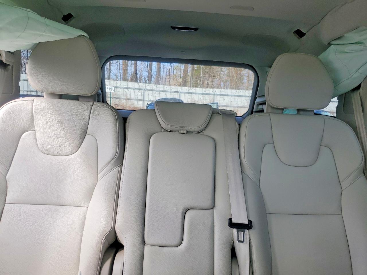 VOLVO XC90 2018 — 11