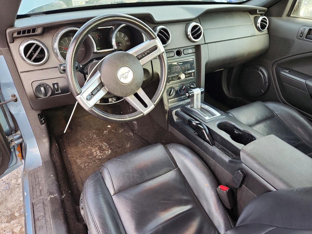 FORD MUSTANG 2005 — 9