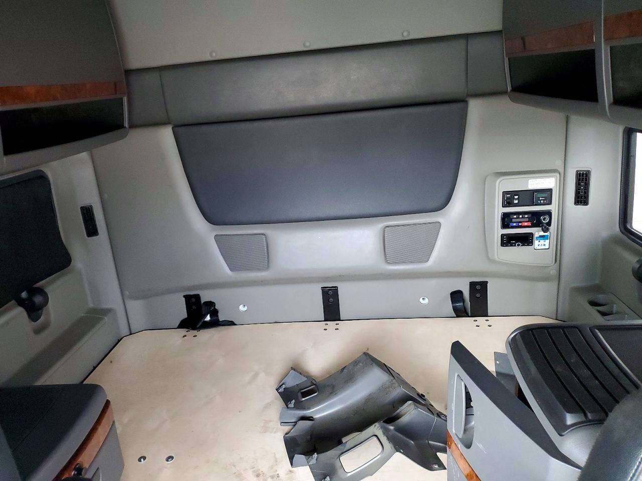INTERNATIONAL LT625 2022 — 7
