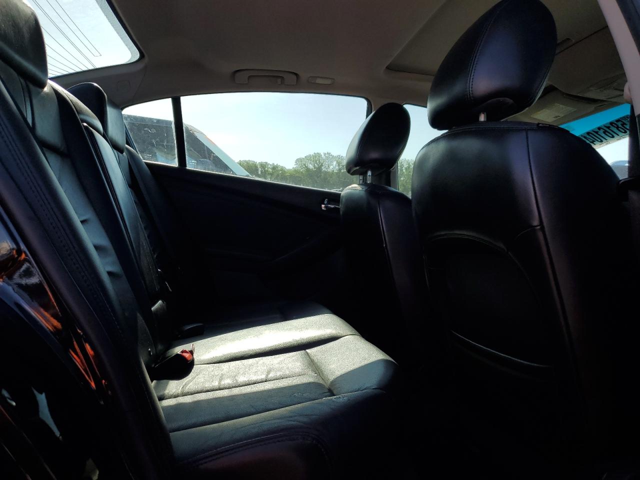 NISSAN ALTIMA 2010 — 11