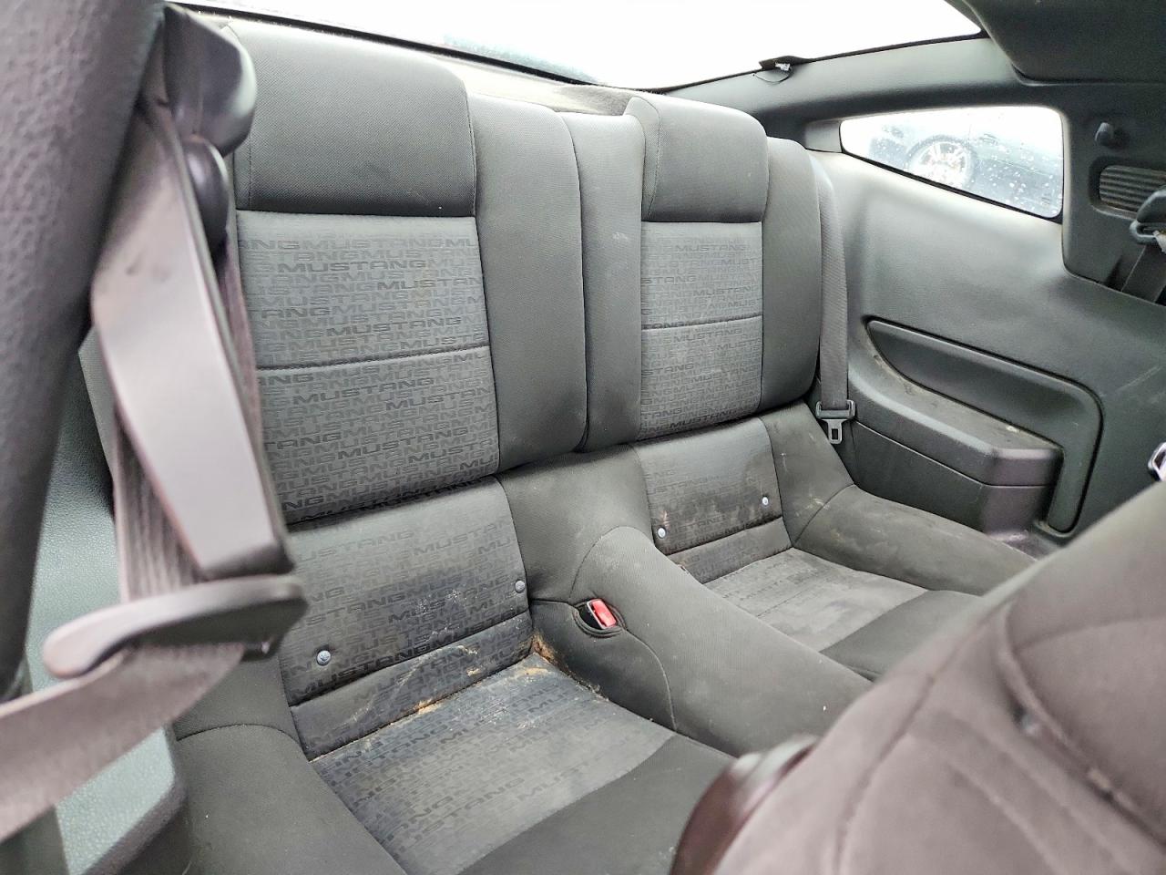 FORD MUSTANG 2009 — 11