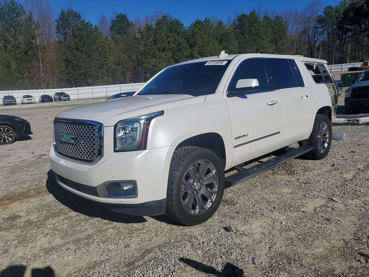 2017 GMC YUKON XL DENALI