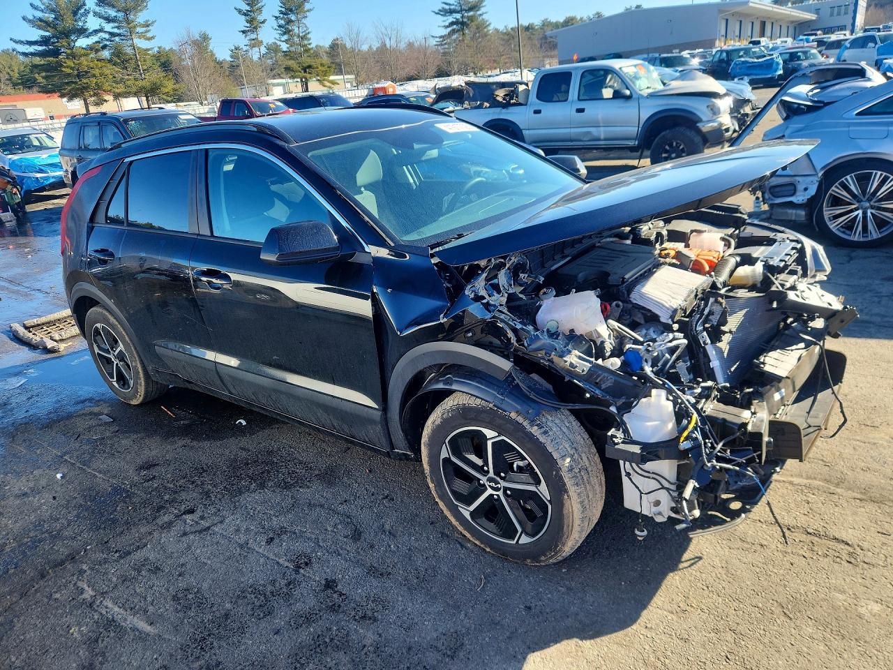 2024 KIA NIRO LX