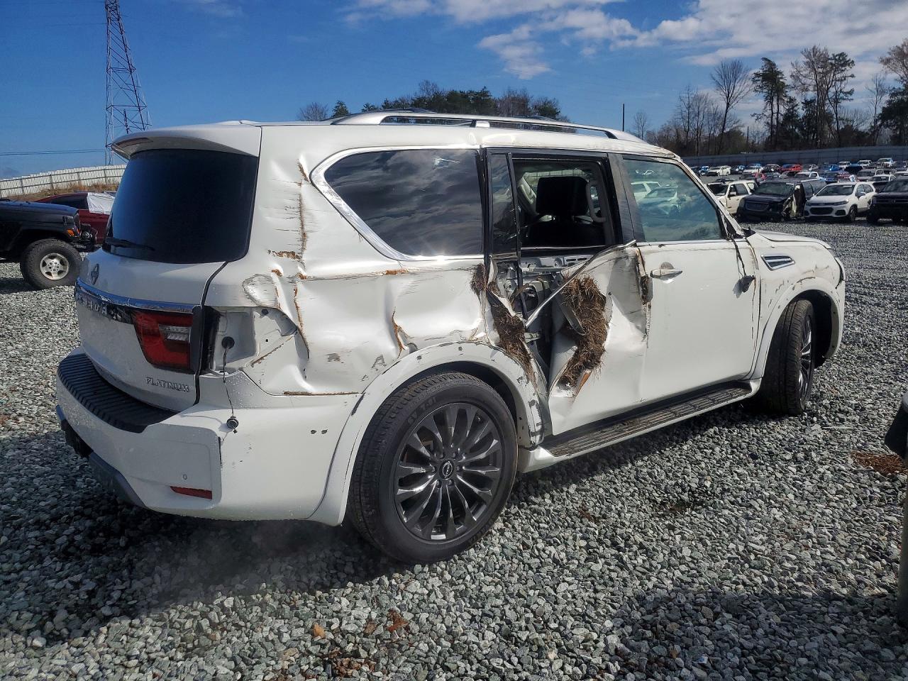 NISSAN ARMADA 2023 — 4