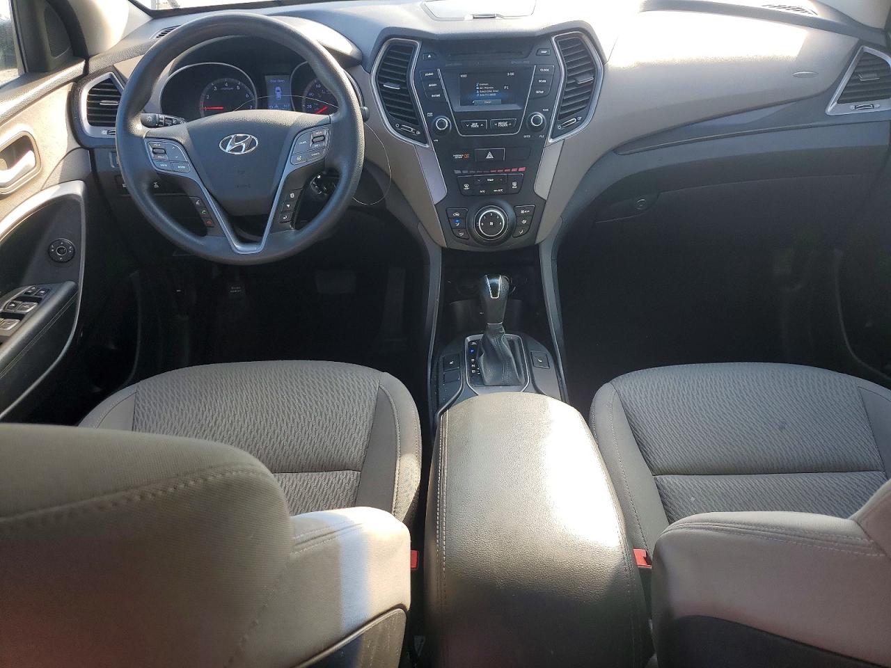 HYUNDAI SANTA FE 2016 — 9