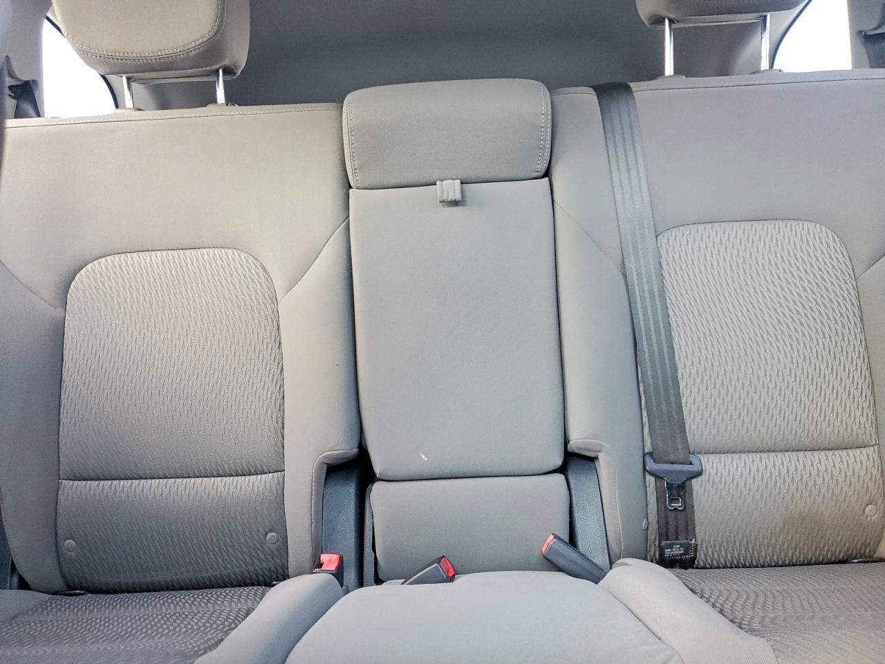 HYUNDAI SANTA FE 2016 — 11