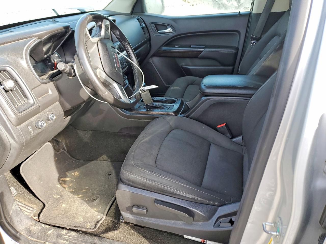 GMC CANYON 2018 — 8