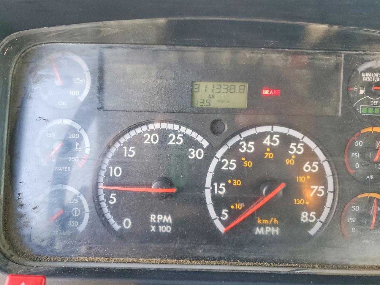 FREIGHTLINER M2 2014 — 10
