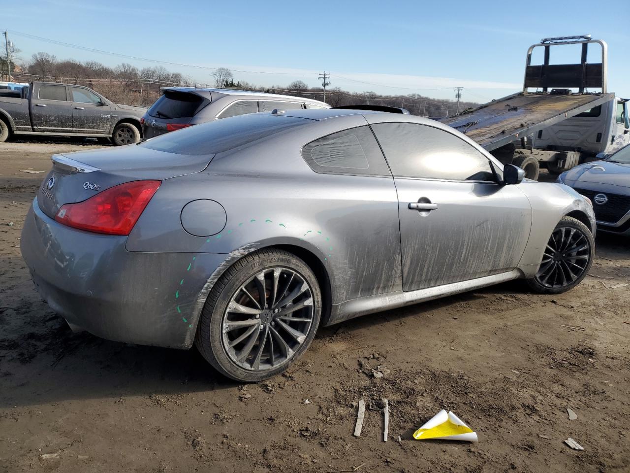 INFINITI Q60 2015 — 4
