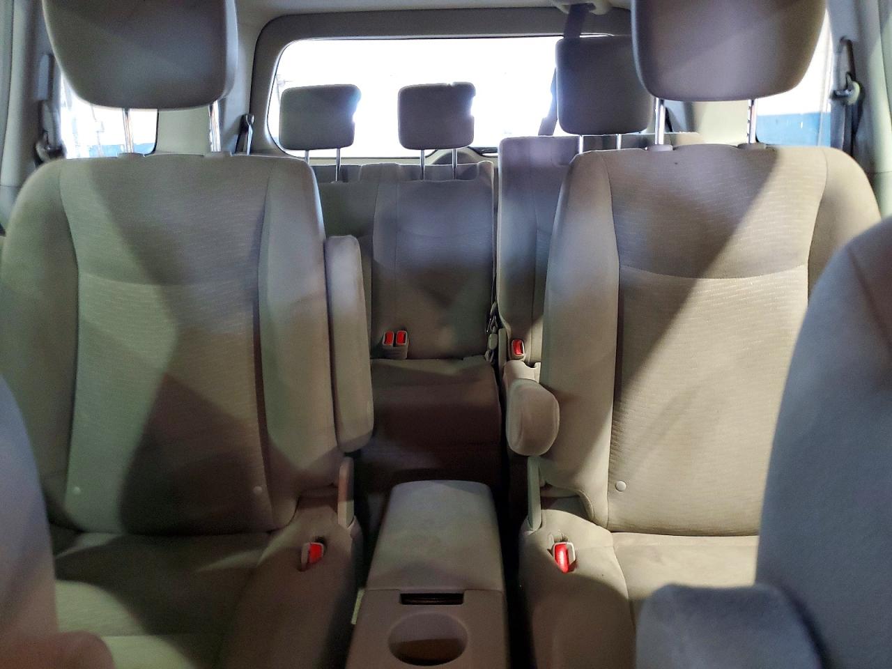 NISSAN QUEST 2015 — 11