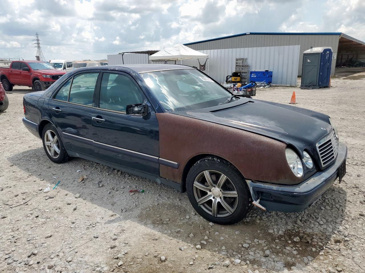 1997 MERCEDES-BENZ 160
