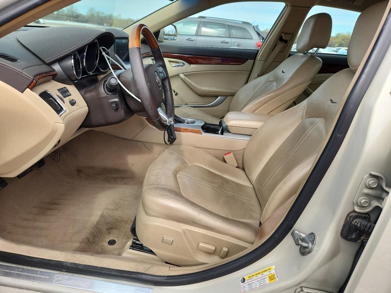 CADILLAC CTS 2010 — 8