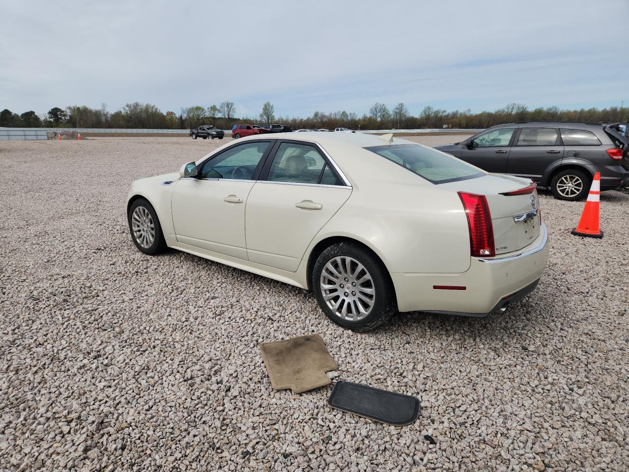 CADILLAC CTS 2010 — 3