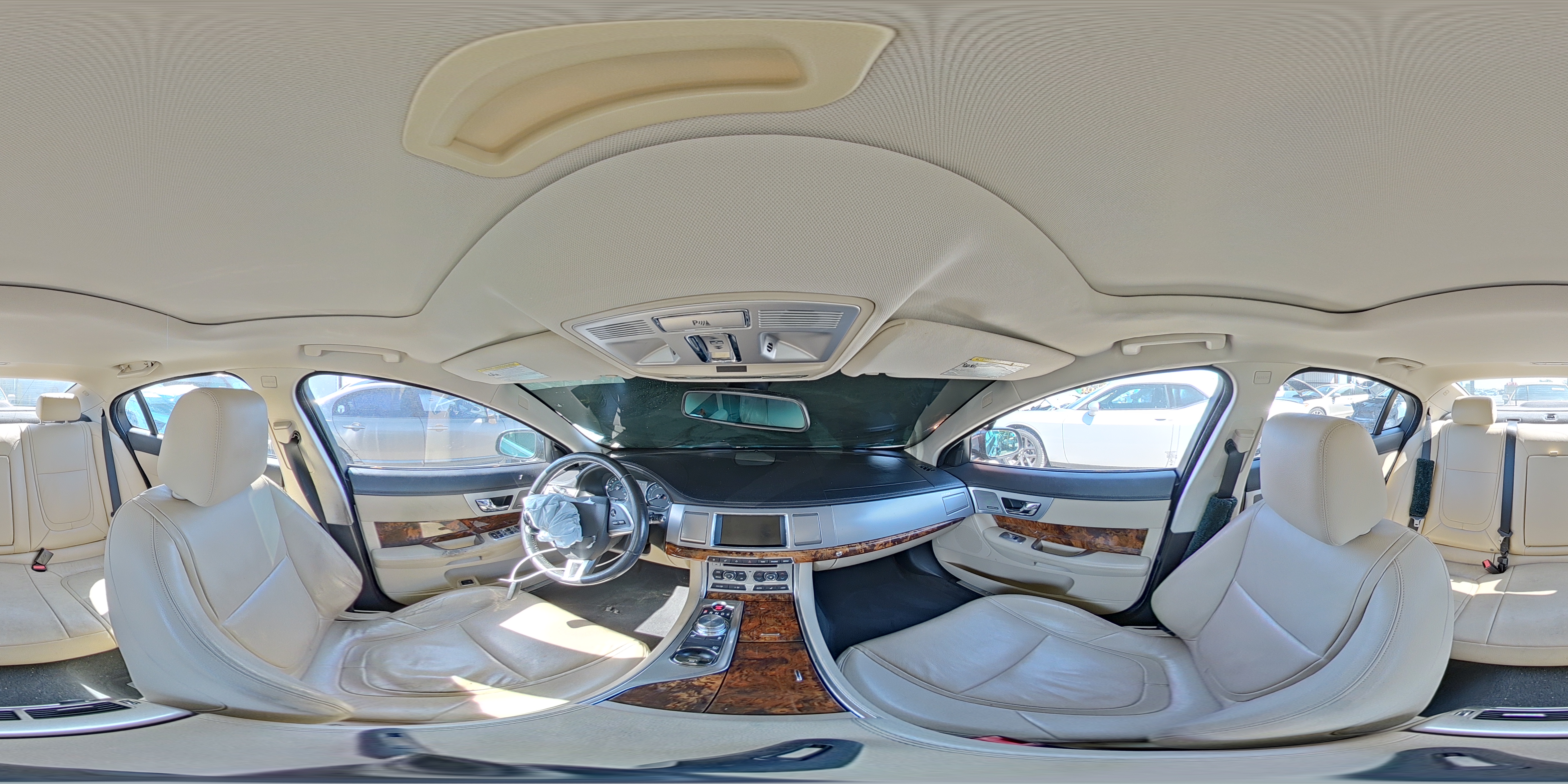 JAGUAR XF 2015 — 14