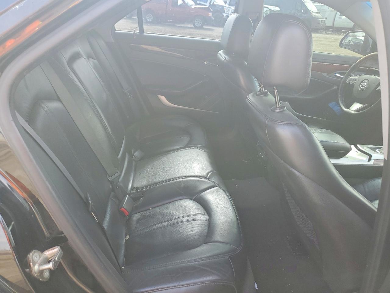 CADILLAC CTS 2010 — 11