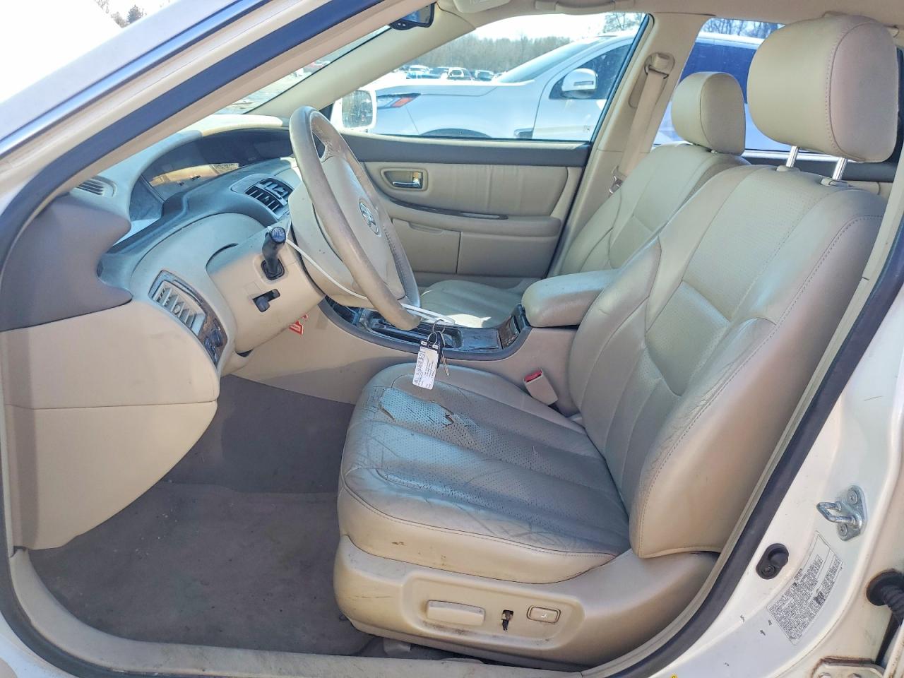 TOYOTA AVALON 2003 — 8