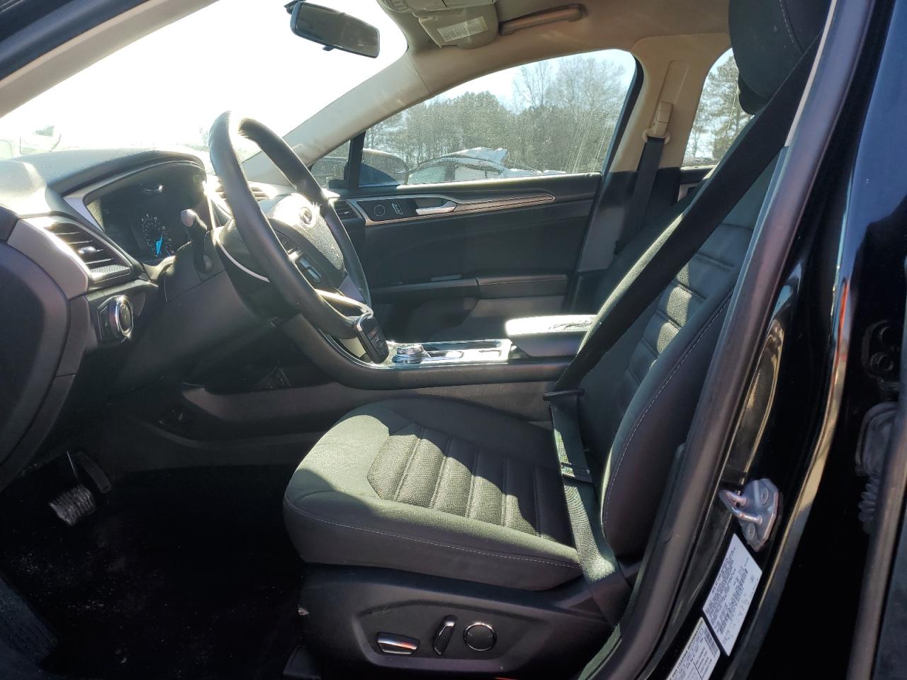 FORD FUSION 2017 — 8