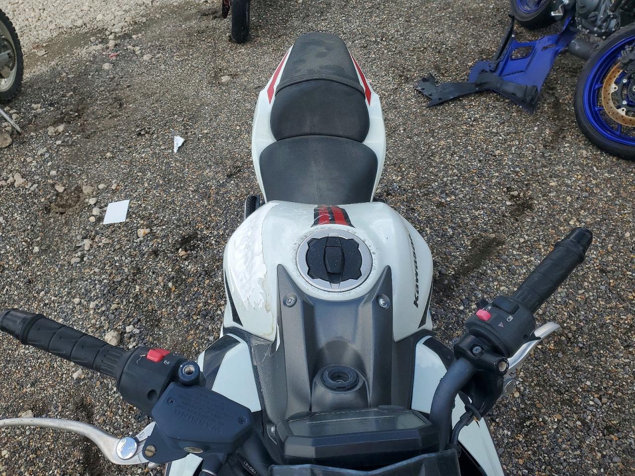 KAWASAKI ER650 2022 — 6