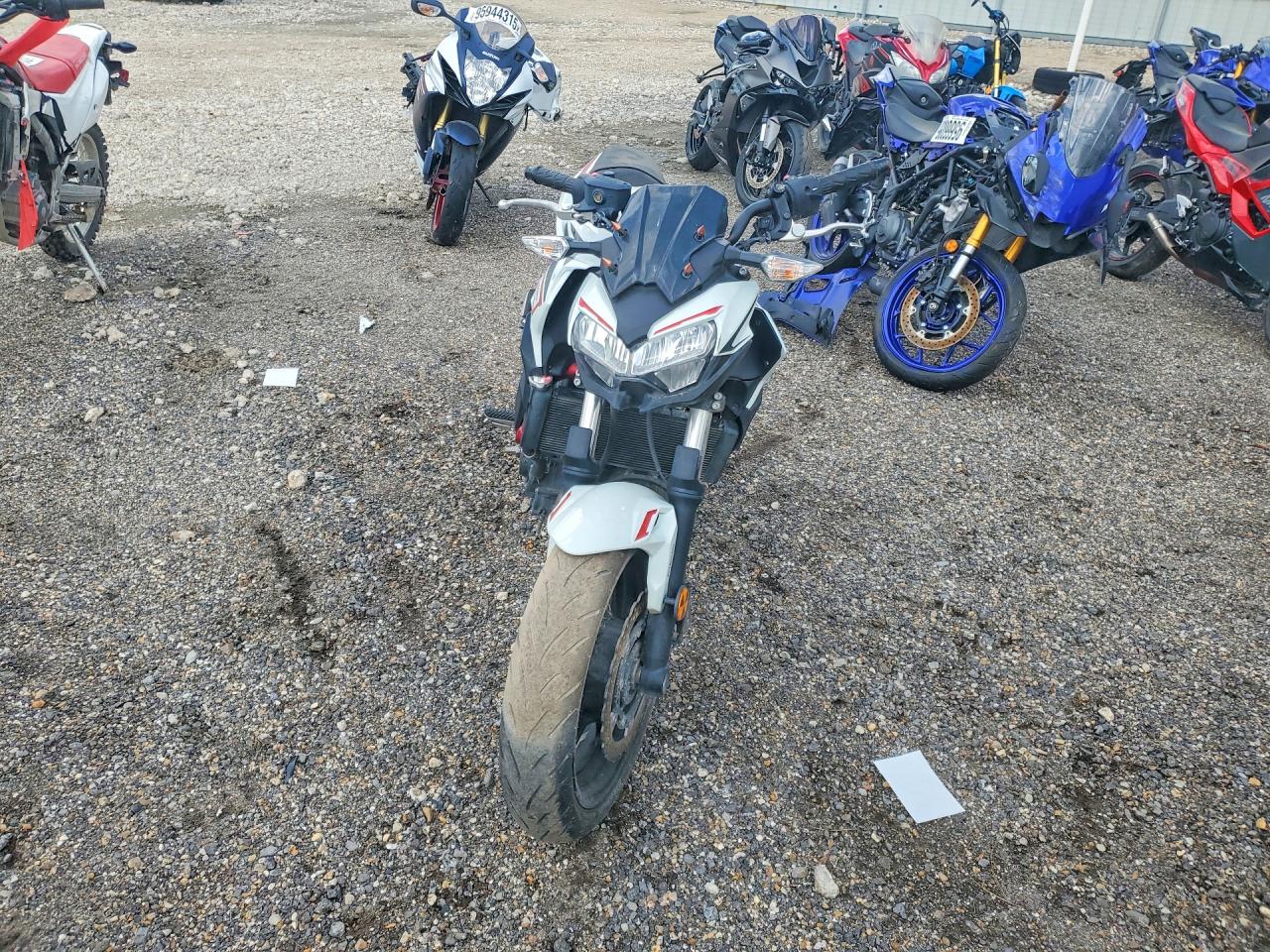KAWASAKI ER650 2022 — 3