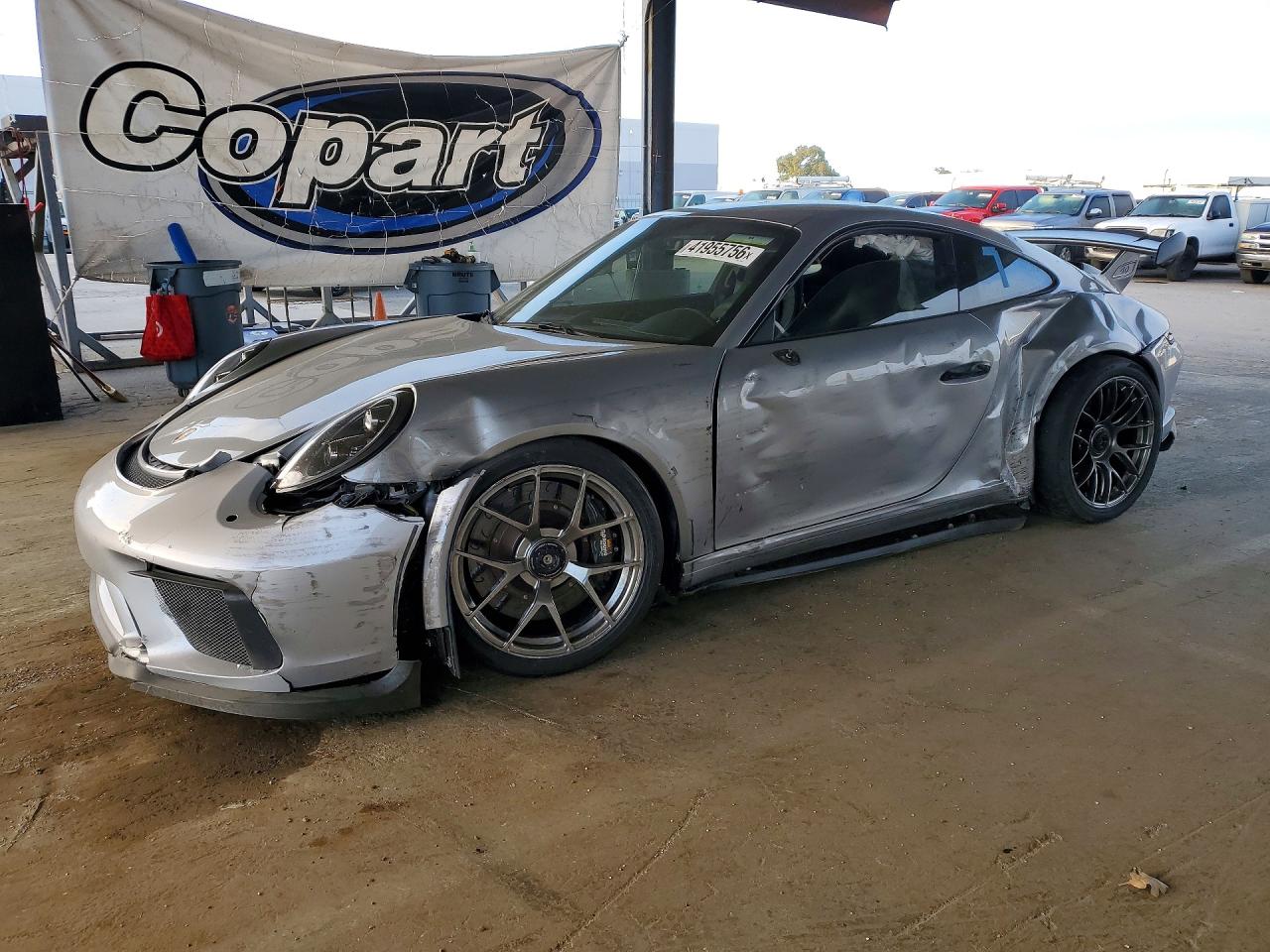 PORSCHE 911 2018 — 2