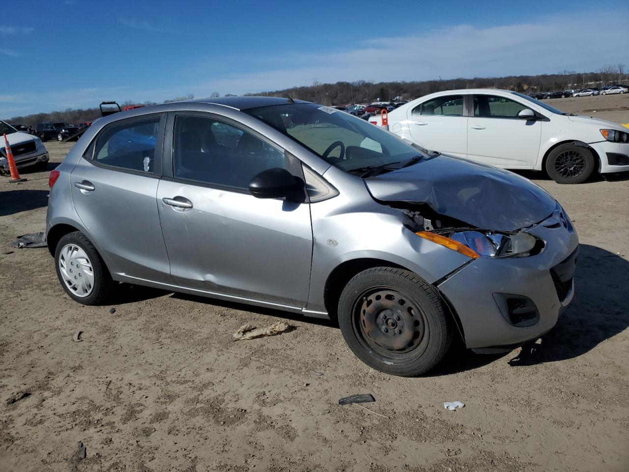 2013 MAZDA MAZDA2
