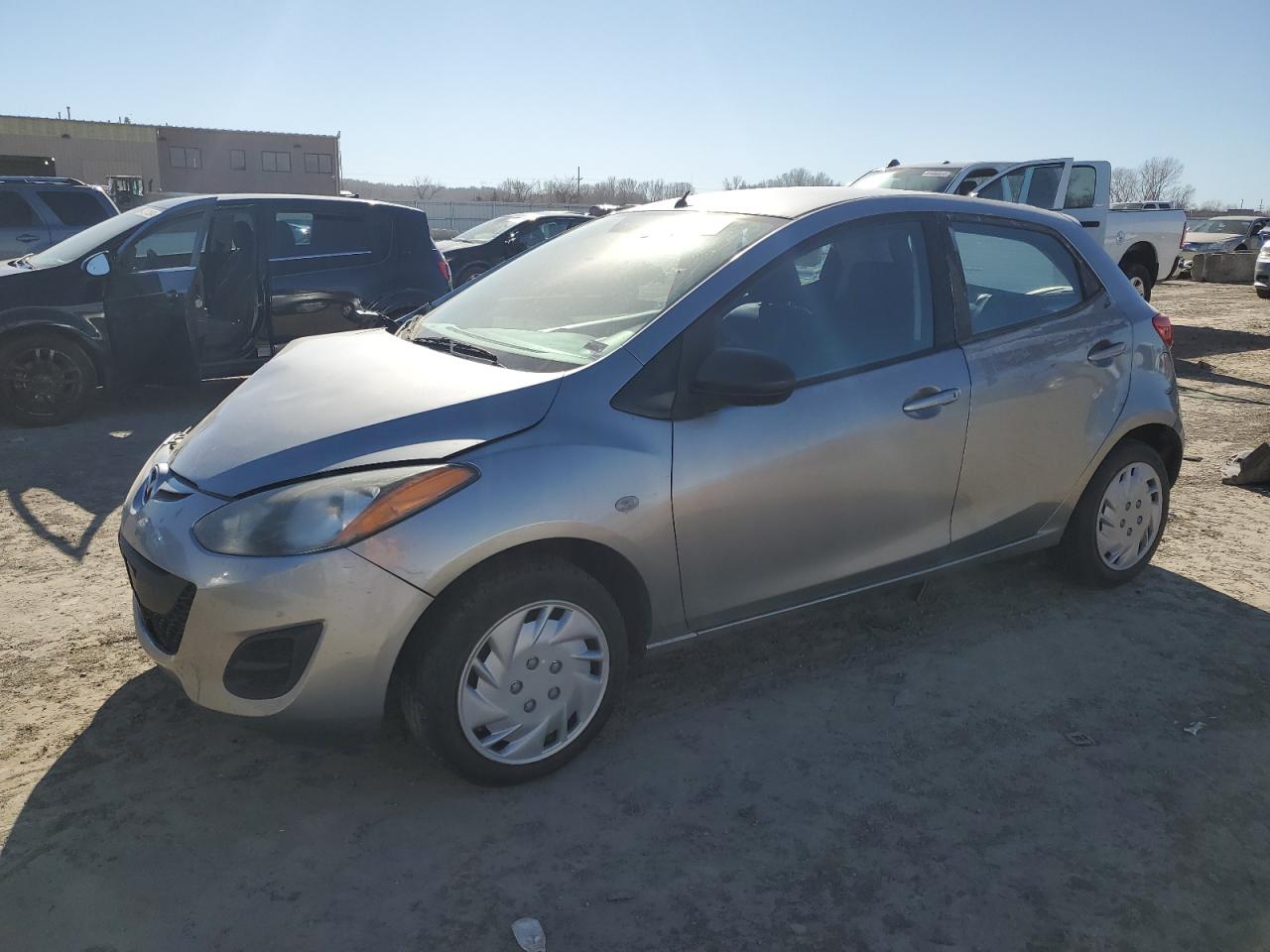 2013 MAZDA MAZDA2