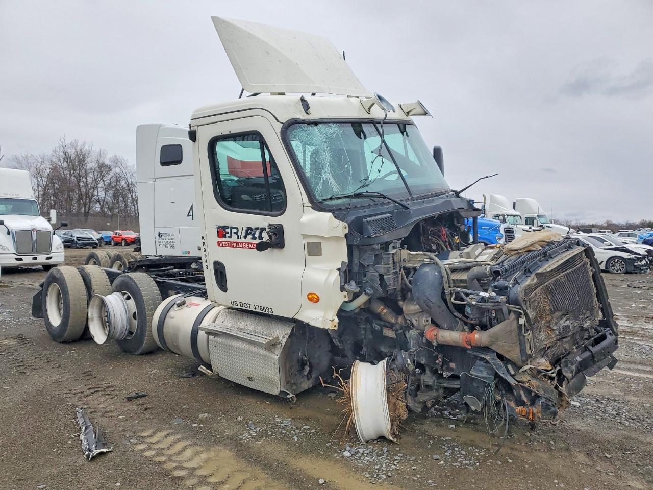 2019 FREIGHTLINER CASCADIA 125
