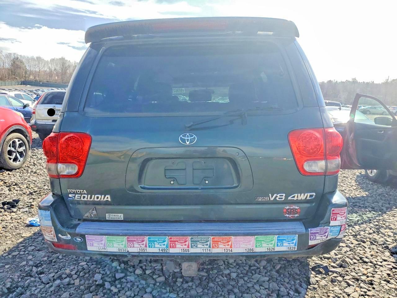 TOYOTA SEQUOIA 2006 — 7