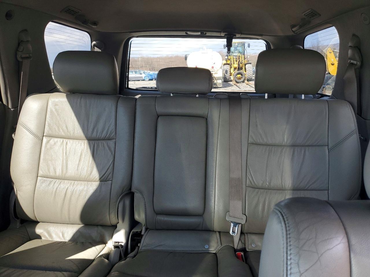 TOYOTA SEQUOIA 2006 — 11