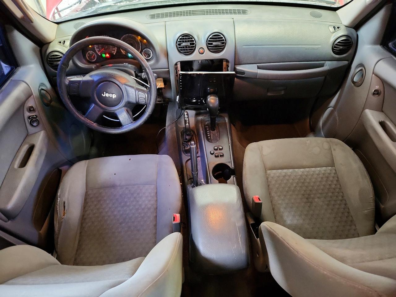JEEP LIBERTY 2006 — 9